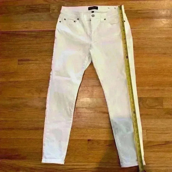 LIKE NEW Banana Repulic Stretch Denim Jeans - Picture 4 of 7